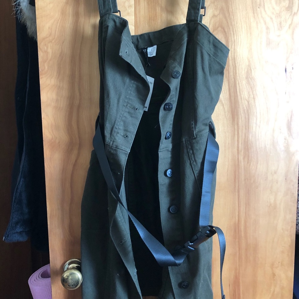 Green button-up dress sleeveless